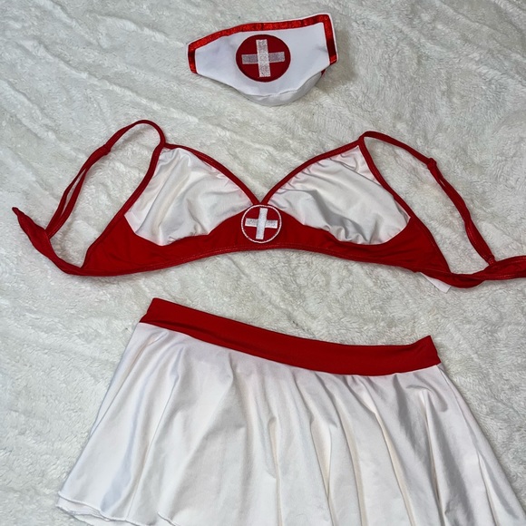 Lingerie - Picture 2 of 2